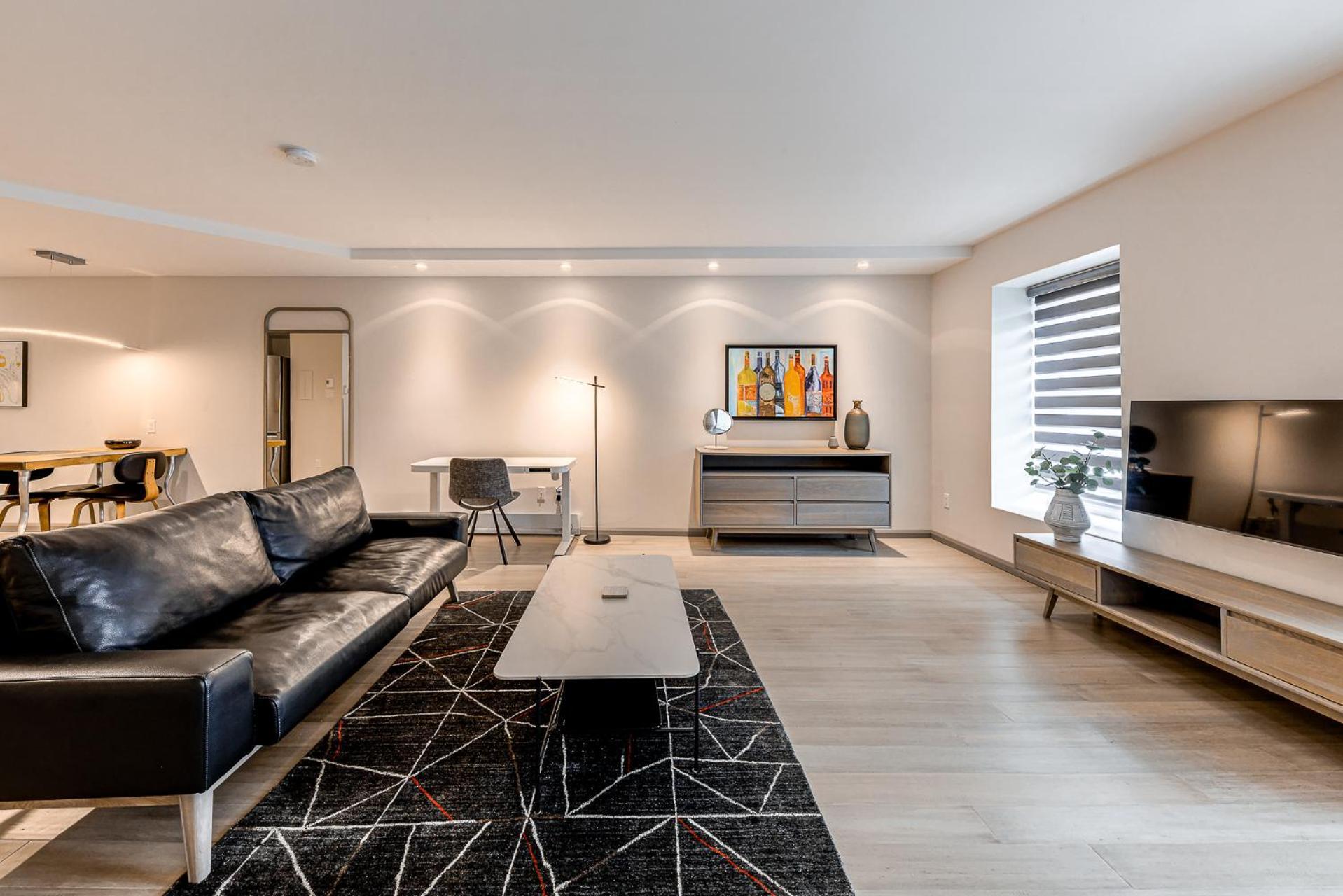 77 St-Vallier Quebec City Room photo
