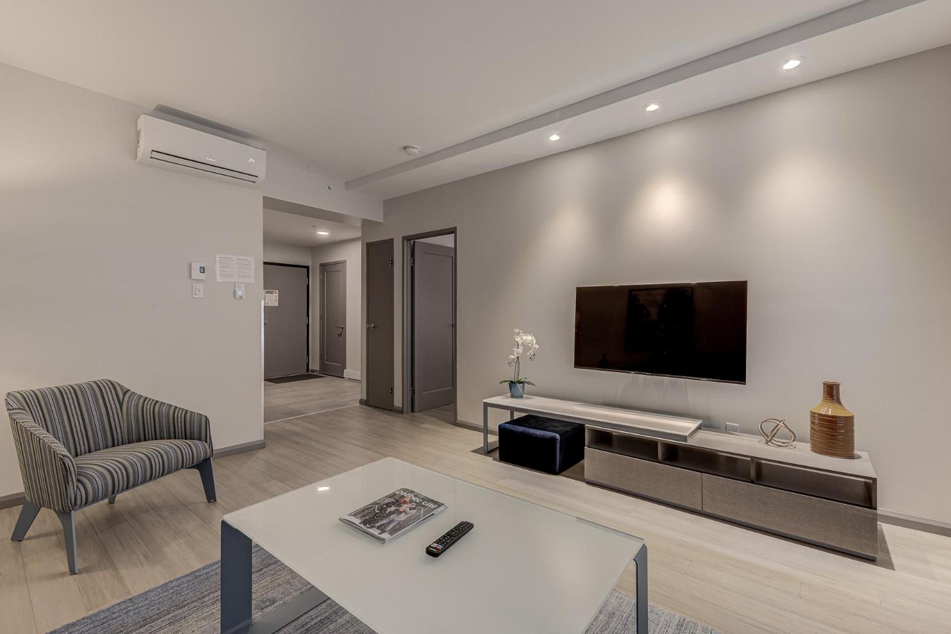 77 St-Vallier Quebec City Room photo