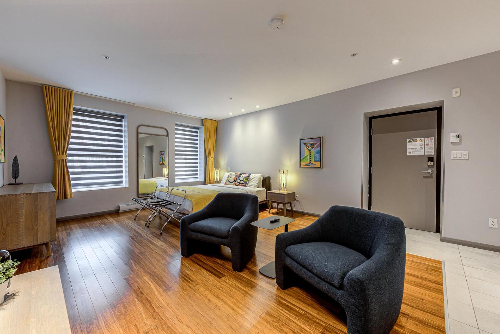 77 St-Vallier Quebec City Room photo