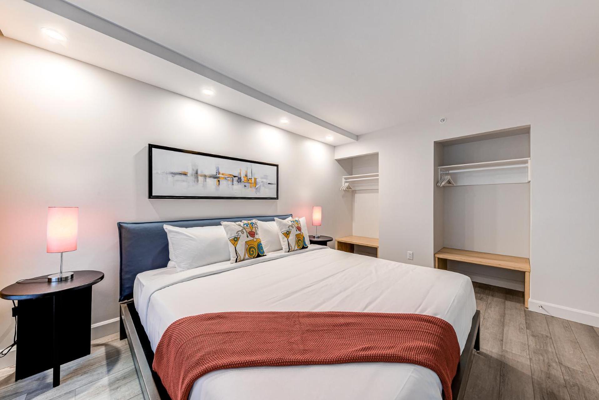 77 St-Vallier Quebec City Room photo